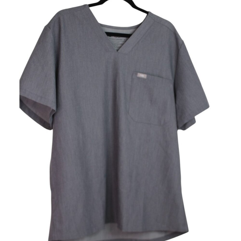 Figs Chisec Three Pocket Scrub Top  Graphite Gray Men’s Size XL